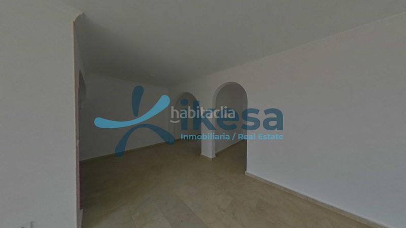 Foto d3ecb020-aa5c-46da-a5c9-b87ae2f1e648. Casa adossada a Costabella Marbella