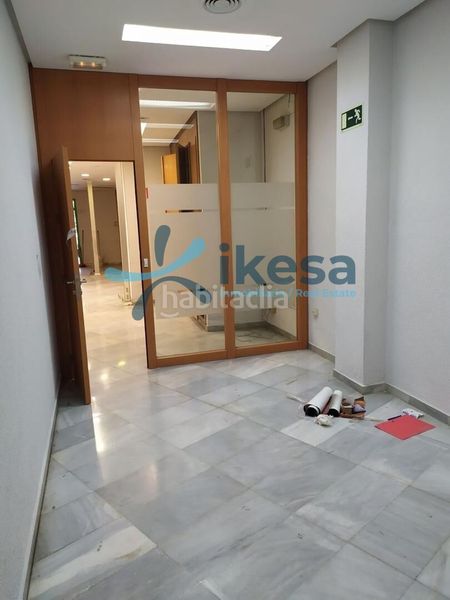 Foto 3941f3a4-ff11-4e81-b92d-df4f1e808e08. Local comercial a Centro Antequera