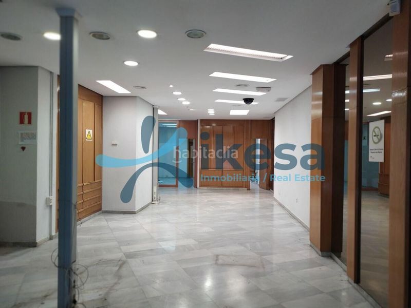 Foto 806f2180-f576-4bec-8640-45910cc17ad2. Local comercial a Centro Antequera