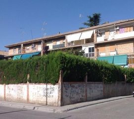 Flat in Cartuja. Se vende piso sin posesión en granada