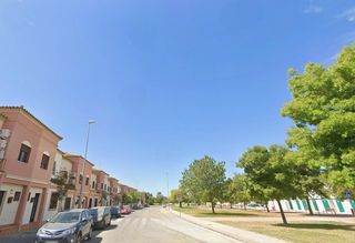 Semi detached house in El Junquillo - Vistalegre. Vivienda unifamiliar en utrera, sevilla activo inmobiliario sin