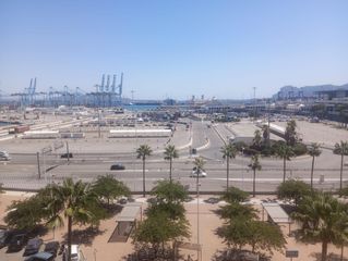 Pis a Casco Antiguo. Piso con espectaculares vistas al puerto marítimo de algeciras