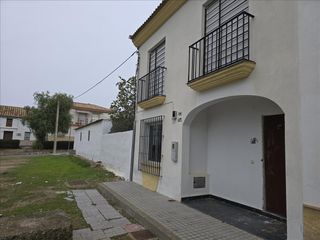 Casa adossada a Calle LAS PINEDAS 1