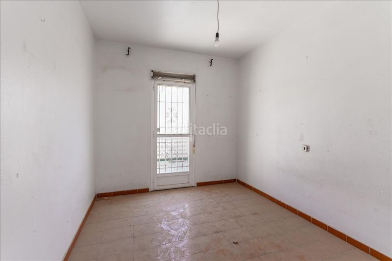 Foto 4126e281-fca7-497d-a806-a63a39d0e447. Casa adossada a calle generalife (sm) 50 a Santa María del Águila Ejido (El)
