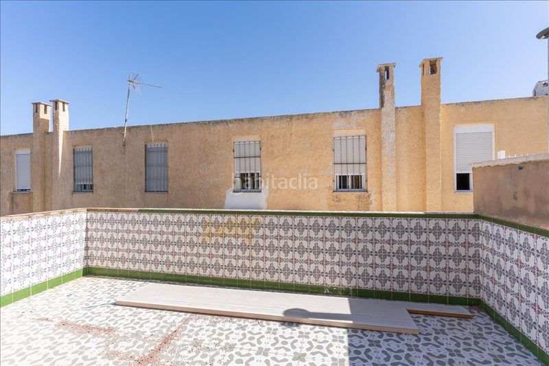 Foto 45592dfc-3c50-49e0-9d23-84125f91c3bb. Casa adossada a calle generalife (sm) 50 a Santa María del Águila Ejido (El)