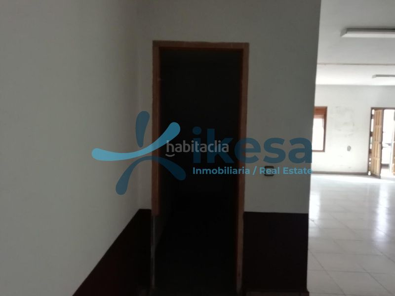 Foto 84392339-2a09-4acd-8900-e1dcae9361c0. Local comercial a Castilblanco