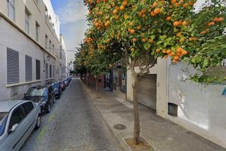 Local Comercial a Calle felipe abarzuza 2. Local en venta en residencial abarzuza, cádiz