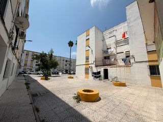 Geschäftsraum in Carretera de Sanlúcar - Sudamérica. Local comercial en el puerto de santa maría ubicación y múltiple