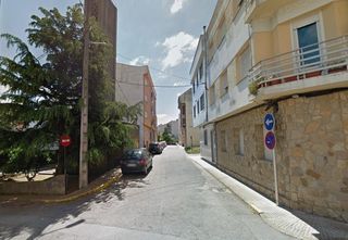 Pis a Santa Uxía de Ribeira. Piso en venta en ribeira. alquilado. no se puede visitar.