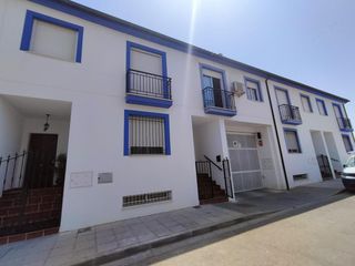 Haus in Bujalance. Venta de casa con garaje y trastero en bujalance córdoba