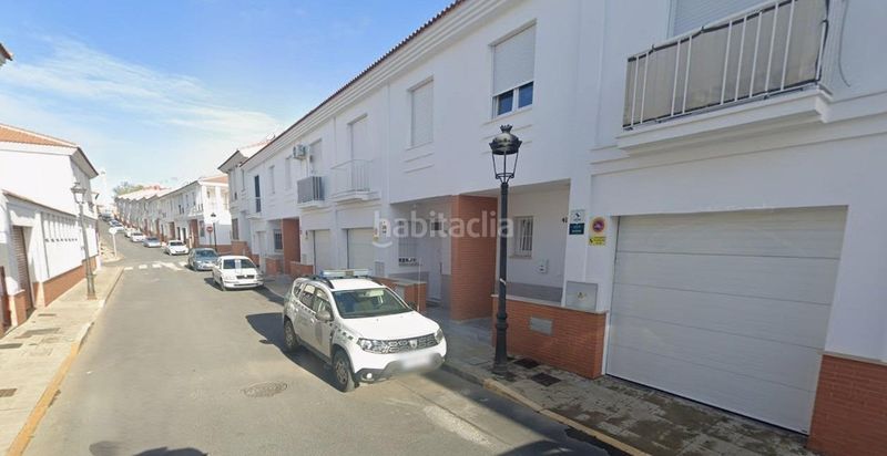 Foto ddcb5bcf-4a2a-4dd8-90a5-0af54d22d0fa. Casa adossada a Gibraleón