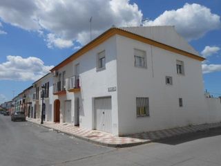 Semi detached house in Almonte. Venta de adosado en almonte, huelva. activo sin posesión  alquil