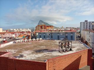 Pis a San José-San Bernardo. Piso en la línea de la concepción