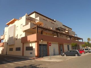 Flat in Palma del Condado (La). Vivienda  2 garajes en la palma del condado, huelva. activo inmo
