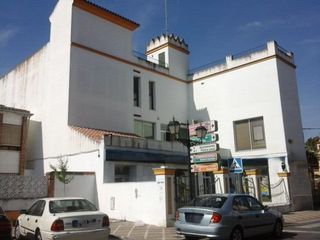 Gebäude in Barrio Bajo. Venta de edificio en san juan de aznalfarache venta flash  proce