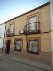 Casa a Jódar. Venta de vivienda en jódar, jaén. activo inmobiliario sin posesi