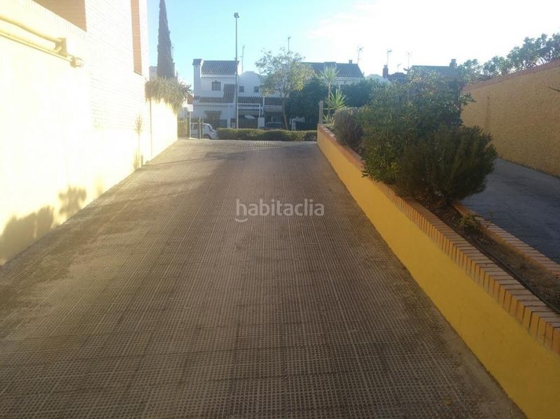 Foto 6fbe0d92-fec5-4da2-93f8-0f6d895c497a. Parking coche venta de garaje sevilla en Santa Eufemia Tomares