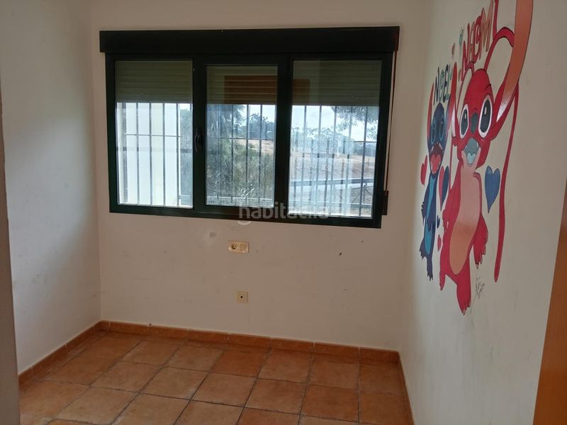 Foto d3ff5e77-7ac2-464a-a3e8-f85d8a946121. Casa adossada amb aparcament a Isla Cristina