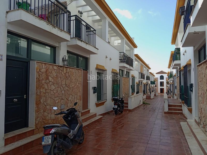 Foto f033757c-2f44-4845-b920-35d7b82f697c. Casa adossada amb aparcament a Isla Cristina