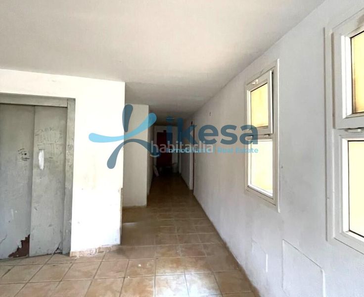 Foto 4f294c6b-2d1b-4e17-ab63-f35905d71572. Aparcament cotxe a Las Norias Ejido (El)