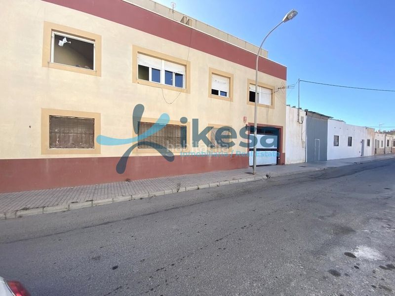 Foto 521869b1-e167-4b71-ab3c-bfe92f40465b. Aparcament cotxe a Las Norias Ejido (El)