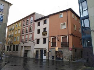 Apartment in Casco Antiguo. Piso en logroño reforma integral. no visitable