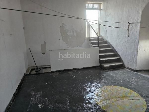 Foto 2112b81c-9148-4156-aad7-16bff0f19e1f. Casa adossada a Baena
