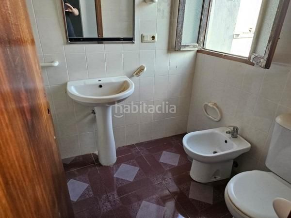 Foto 2c460449-a69d-4721-8e3b-1434aab604b3. Casa adossada a Baena