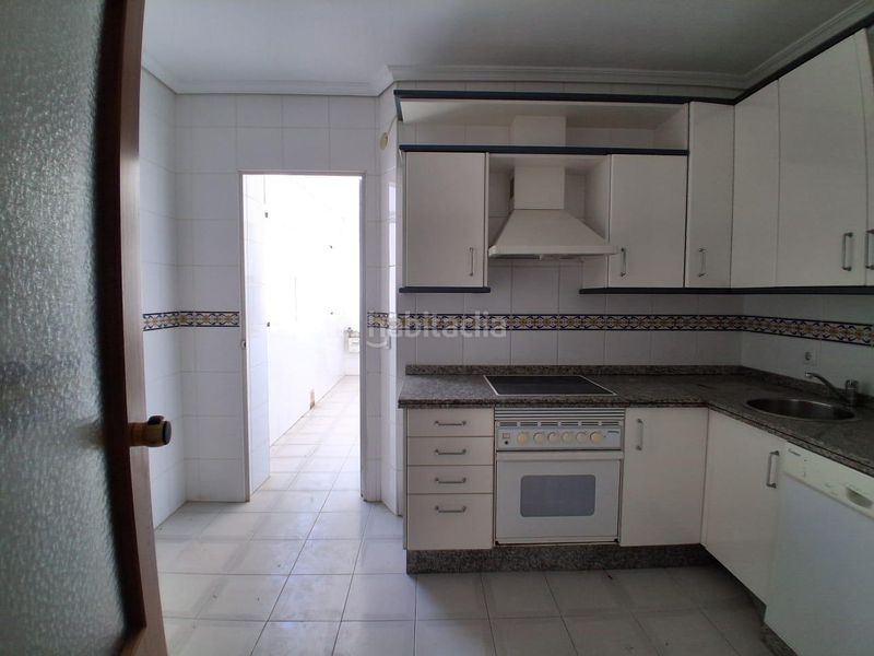 Foto fd14d611-777e-4b04-be74-287d2045e738. Pis a Centro Huelva