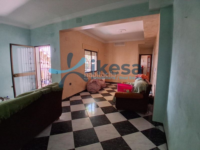 Foto 4d3e6c5f-e44e-4c24-82d1-861f12ea7f2b. Casa a Burguillos