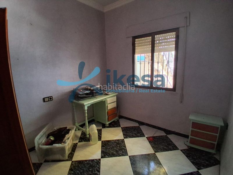 Foto f20602a6-51e7-4027-8fb6-8af5ff542382. Casa a Burguillos