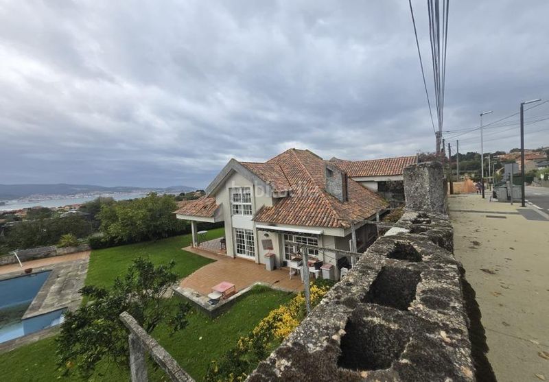 Foto b3af5a15-3929-405c-8b39-53c49f8d76ec. Casa amb aparcament piscina a Nigrán centro Nigrán