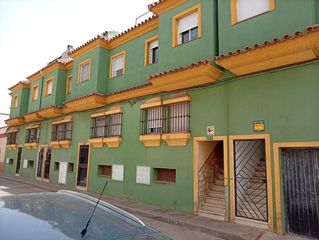 Casa a schiera in Mondejar-Junquillos. Casa en la línea de la concepción