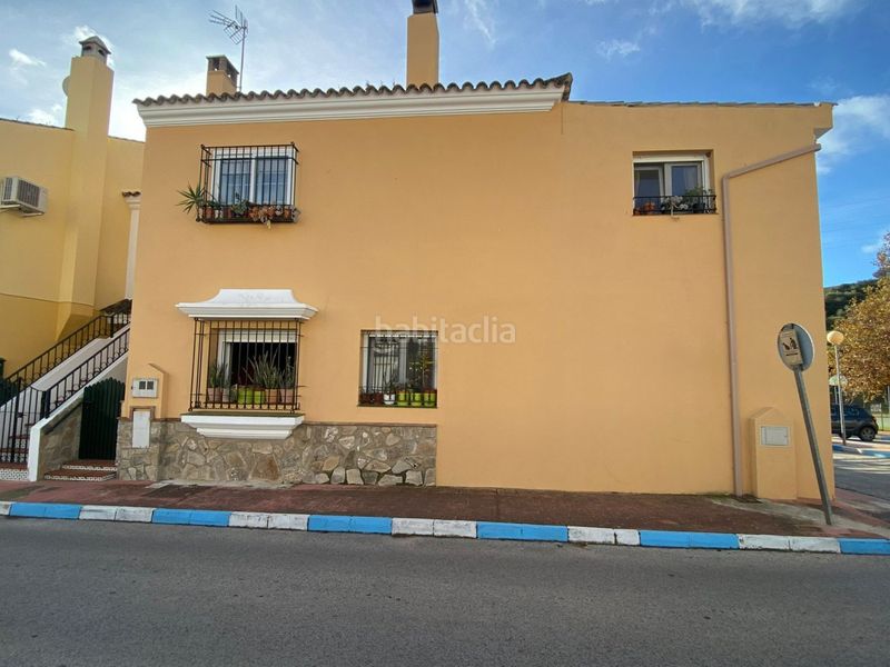 Foto ac077b90-f6b7-4771-b6b9-2ecd1c979ce3. Casa impresionante casa en urbanización en Alcalá de los Gazules