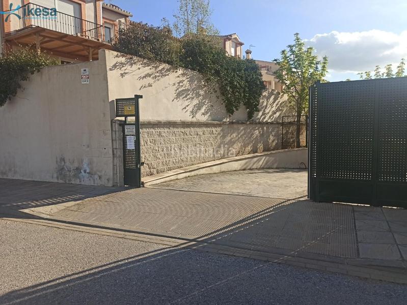 Foto 3075fc61-a74b-4b20-a51e-87f89a083bf8. Posto auto in Atarfe