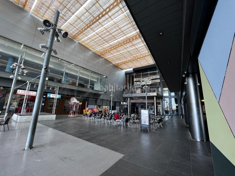 Foto 05c4b2c1-8dc8-4d3a-8119-aea344b5634e. Locale commerciale in calle el aceitunillo in Avenida Juan Diego Bormujos