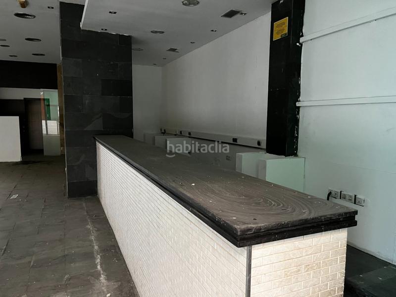 Foto d8a4e49f-2bc6-4b6d-a163-a6d0aecd69b6. Locale commerciale in calle el aceitunillo in Avenida Juan Diego Bormujos