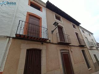 Casa a Castellar. Casa adosada de 338 metros a reformar