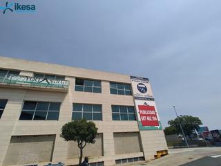 Car parking in Lepe. Venta de 34 plazas de garaje, una vía rápida  para convertirse e