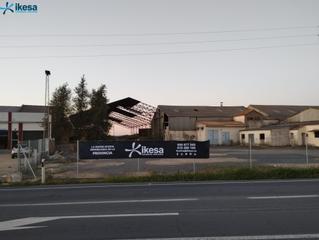 Bâtiment à usage industriel à Palma del Condado (La). Solar con una vieja fabrica de ladrillo