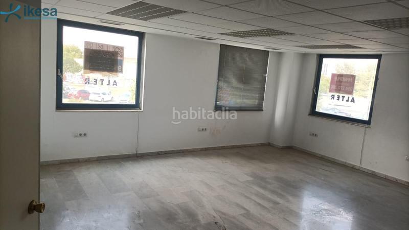 Foto 3e458310-e015-4cbd-a26a-a3d5d80b8203. Oficina a Santa Clara Sevilla