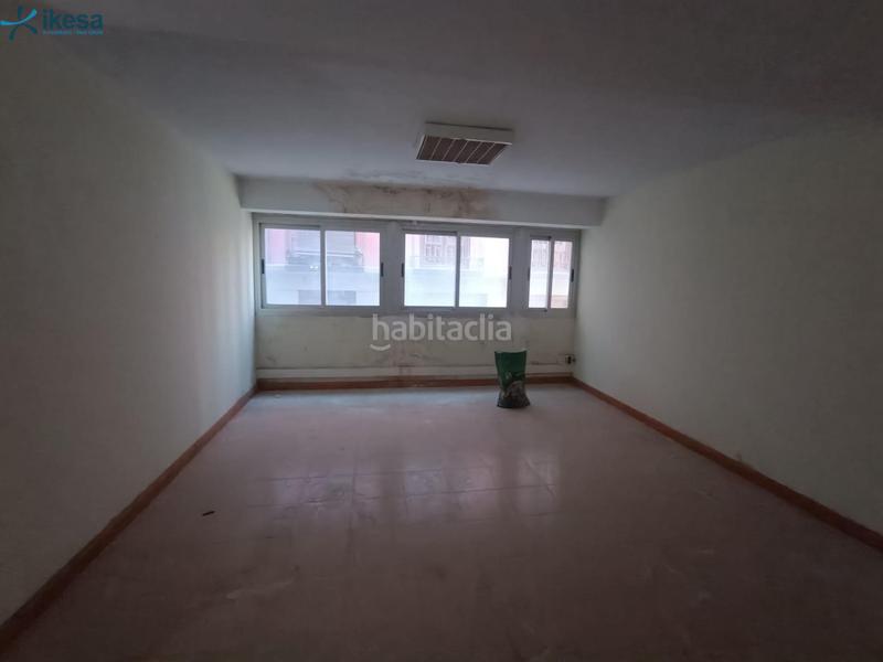 Foto 22a96606-a864-4b1d-9e74-18f228167aa6. Oficina  en el centro en San Matías - Realejo Granada