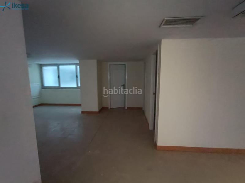 Foto 34b49ac8-9692-41a5-b99f-36dc22252bd5. Oficina  en el centro en San Matías - Realejo Granada