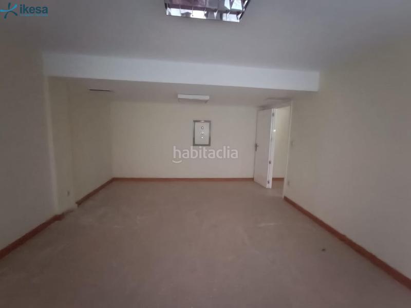 Foto 458f8a16-555d-40c7-a262-baccccbfae90. Oficina  en el centro en San Matías - Realejo Granada