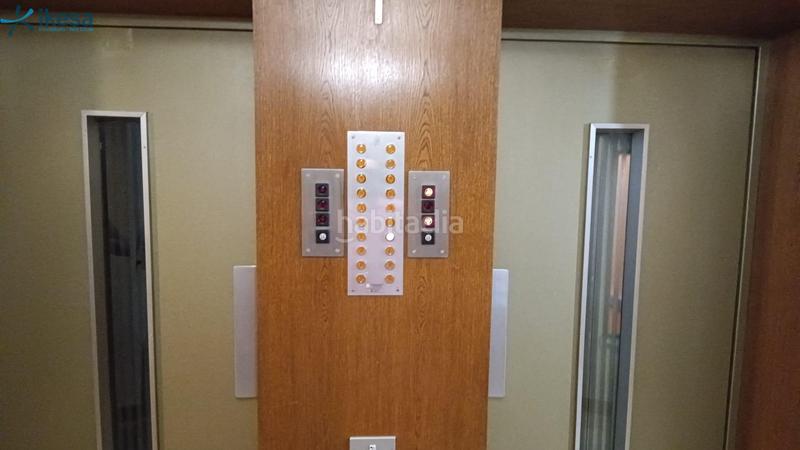 Foto 85119afb-7732-4ee0-87fa-b8ca7e66b8a7. Oficina  en el centro en San Matías - Realejo Granada