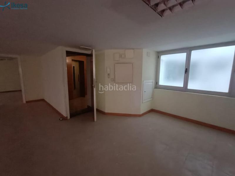 Foto d7fa2e0d-71d3-43a6-84e4-dd37030a0c03. Oficina  en el centro en San Matías - Realejo Granada