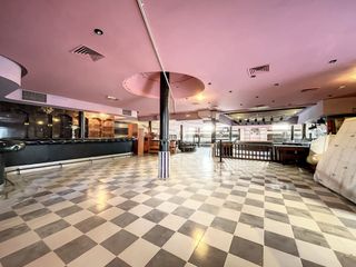 Lloguer Local Comercial  Calle escritor atienza huertos. Fantástico local con múltiples posibilidades en la zona más come
