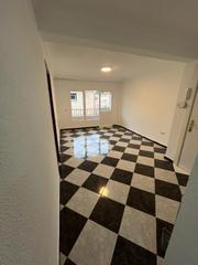Alquiler Piso  Pasaje david. Vivienda de 3 dormitorios en cruz de humilladero sin amueblar