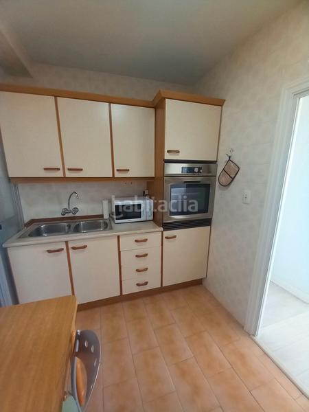 Foto 5429f6e9-d2cf-40cd-8173-3d3f0b70b48a. Lloguer pis a Parque Victoria Eugenia Málaga