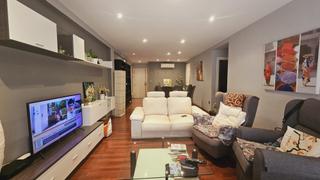 Location Appartement  Calle conde de cienfuegos. Imposible decir que no a este piso en el centro de málaga